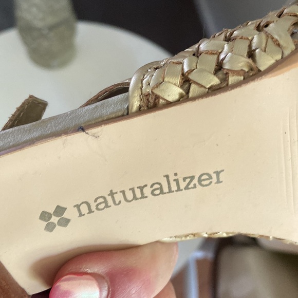 Leather kitten heels, by Natualizer - Picture 6 of 6